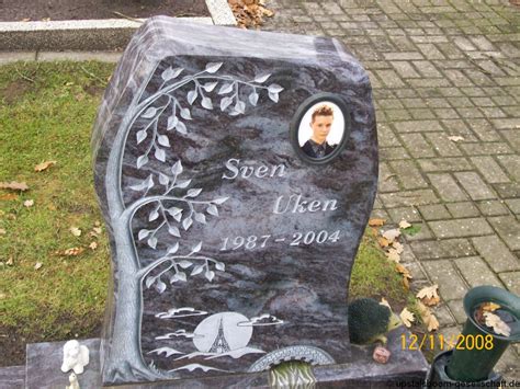 Check spelling or type a new query. Grab von Sven Uken (1987-2004), Friedhof Moorlage