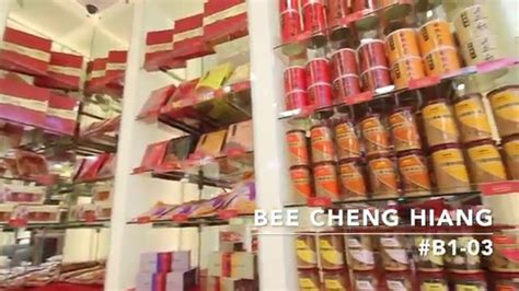 Bee cheng hiang has successfully established itself as the market leader in the barbecued meat industry, with 28 retail outlets in singapore and 46 outlets located across 6 countries (malaysia, china, hong kong, taiwan indonesia and philippines). CNY Goodies at Bee Cheng Hiang - YouTube