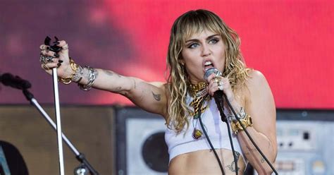 Miley cyrus climbed an l.a. Miley Cyrus says 'we love Britney' at Super Bowl LV, fans are glad 'FreeBritney movement is ...