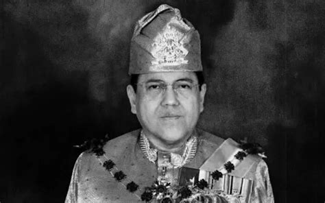 He was proclaimed as the crown prince of kelantan on 18 october 2010 upon the accession of his elder brother. Sultan mangkat: Pegawai negeri, rakyat Kelantan berkabung ...