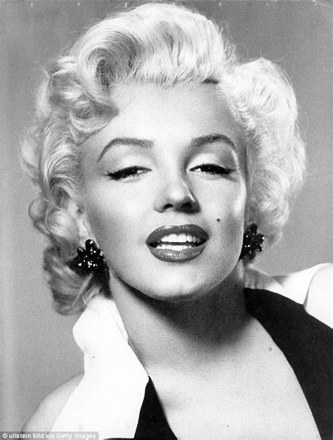 Norma jeane mortenson), в крещении но́рма джин бе́йкер. Biografía de Marilyn Monroe