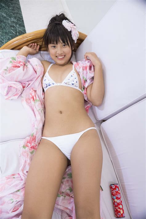 In japan, a junior idol (ジュニアアイドル?), alternatively chidol (チャイドル, chaidoru?) or low teen (ローティーン, rōtīn?), is primarily defined as a child or early idol teenager pursuing a career as a photographic model (this includes both gravure and av). ayaka okita junior idol