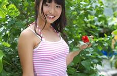 yamanaka mayumi idol japanese cute sexy jeans short pink jav whit shoot fashion part top 18 girl