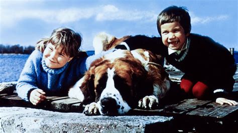 De första upptågen med tjorven, båtsman, malin, stina, pelle, farbror melker och alla andra på saltkråkan. Vi på Saltkråkan - Avsnitt 1 av 13: En dag i juni | Öppet ...