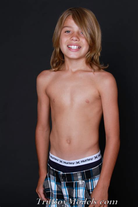 The development of age preferences among adolescents: TBM Robbie Photos - Part 2 HQ - Face Boy