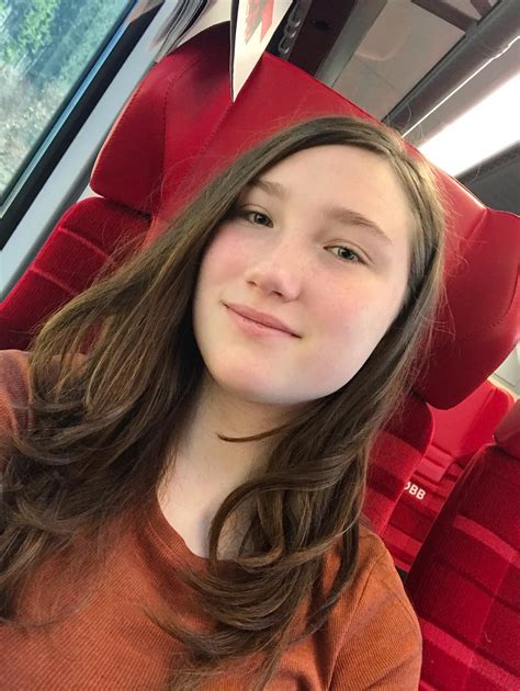 Quick train selfie [18] : selfie