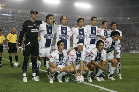 En todo caso gran equipo el de colo colo y lo mismo para pachuca, una muy buena final en los dos partidos y gano el que fue mas efectivo. QUERIDOS FUTBOLISTAS: POR QUÉ LE VOY A (PACHUCA)