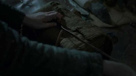 His new allegiance to the dragon queen may mean he has to turn his back on the wolves should they disagree. Theon Greyjoy - Dick in a box - YouTube