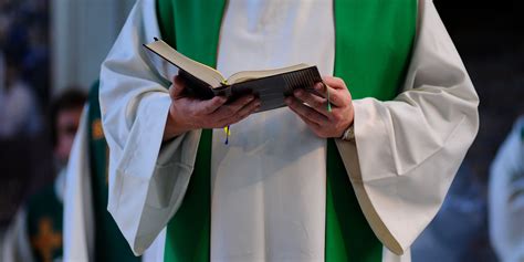 Tout mon soutien aux catholiques de notre pays après le dramatique assassinat d'un prêtre en vendée. Vendée : un prêtre mis en examen pour viols et agressions ...