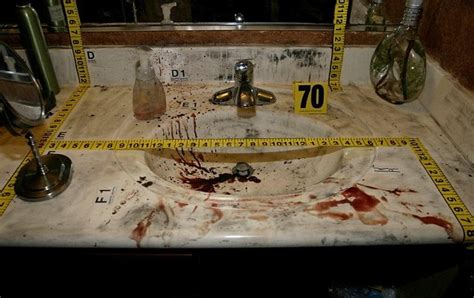 The following contains actual crime scene and coroner's photographs. Jodi Arias trial: Shocking and graphic photos of bloody ...