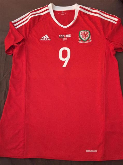 383,164 likes · 751 talking about this. Wales Home football shirt 2015 - 2016. Added on 2016-08-02 ...