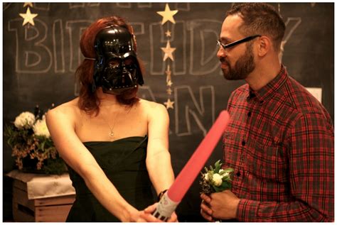 If you've got a star wars fan (or fans) in your home, then chances are there is a star wars party in your future. Home Confetti: STAR WARS ADULT DINNER PARTY