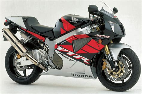 The 2000 honda rc51 is destined to dominate superbike racing the world over. 2006 Honda RC51 - Moto.ZombDrive.COM