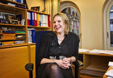 En korsbærende sylvi listhaug vil bli en velgermagnet for den kristne høyresiden, spås det frank rossavik. Lundteigen vil vite om Listhaug har jobbet for Rema - E24