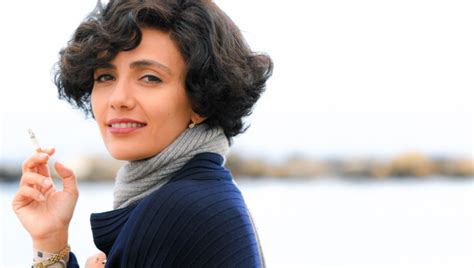 Io sono mia streaming e scaricare in alta definizione. Io sono Mia: il film tv di Rai 1 con Serena Rossi che ...