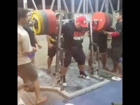 Jezza uepa just become the second man to squat 1000lb in the ipf. Jezza Uepa 470kg RAW SQUAT - YouTube