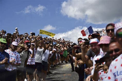 Julian alaphilippe venceu a 1.ª etapa no tour e é o 1.º líder do tour. Tour de France : l'acte I du renouveau | L'Humanité