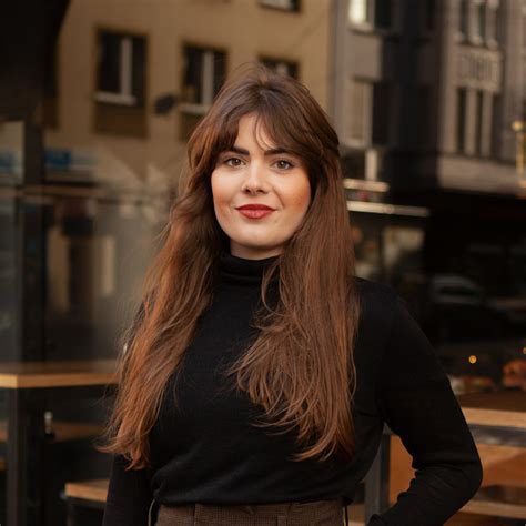Es sei spannend, wenn etwa ein brennend linker journalist versuche, die afd zu verstehen. Ronja Baumann - Leiterin Marketing - ANIMUS GmbH & Co. KG ...