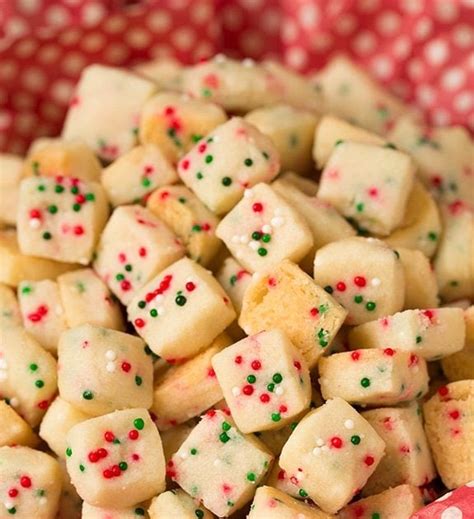 Shape into 1 inch balls and place on an ungreased cookie sheet. Canada Cornstarch Shortbread Cookies / Twelve Days Of ...