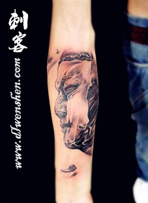 The most famous example of ancient tribal tattoos is, perhaps, on the mummy of otzi who lived over 5,000 years ago. Assassin Tattoo》 We do "Oriental flavor tattoo;Old school ...