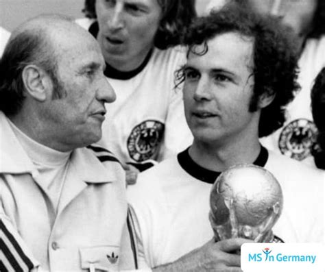 Franz anton beckenbauer (monaco di baviera, 11 settembre 1945) è un ex allenatore di calcio, ex calciatore e dirigente sportivo tedesco. Franz Beckenbauer - One of the most successful Captain and ...