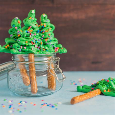 Kids sitting at christmas table with father. Christmas Dinner Recipes For Kids / Christmas Dinner ...