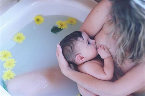 How to make a breast milk bath. Pin on Milk Bath Photoshoot // Maternity, Mommy & Baby ...