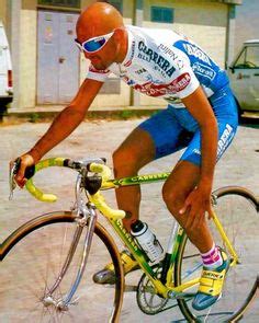 Era appena finito il giro del 2003, il suo ultimo giro. Marco Pantani in action during the 2003 Giro d'Italia, the ...