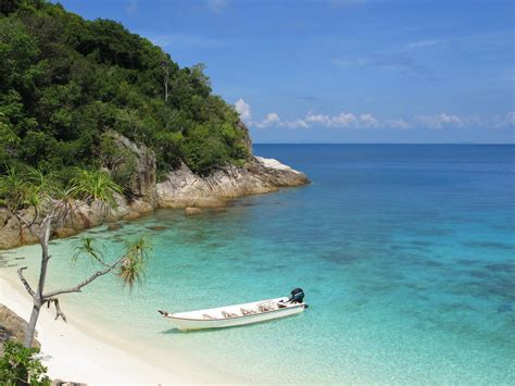 Stroll along the area's seaside or. Pulau Perhentian - Wisata Favorit di Malaysia - Aneka ...