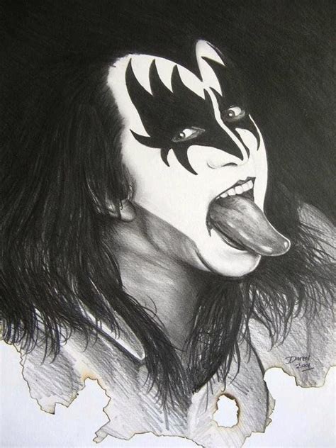 Album, looking to camera, sticking out tongue. Gene Simmons | Viso