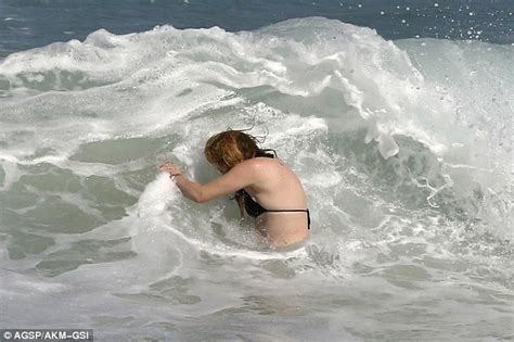 Latina tropical model set 05. Orange Is the New Black's Natasha Lyonne suffers nip-slip ...