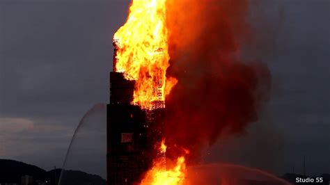 The #slinningsbålet bonfire fireworks, especially designed for the 9pm daylight conditions, lasted 5 minutes. Slinningsbålet (world's tallest bonfire 2016) - YouTube