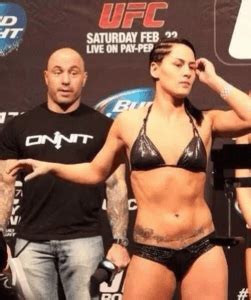 Miesha tate ретвитнул(а) joe rogan. Miesha Tate Makes A Statement On Joe Rogan's Inability To ...