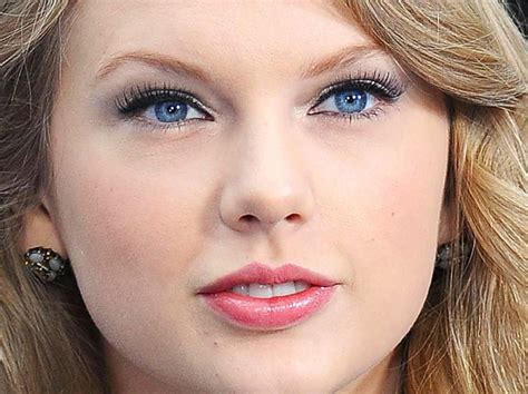 taylor swift eyes color