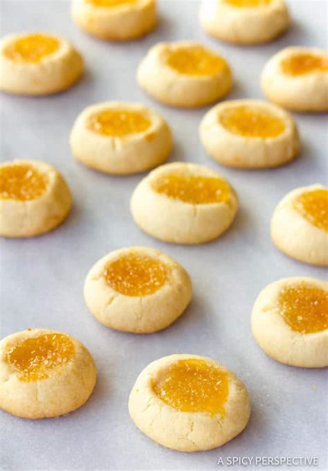 Gorgeous on your christmas cookie tray! Lemon Christmas Cookie Recipes / Glazed Lemon Cookies Soft ...