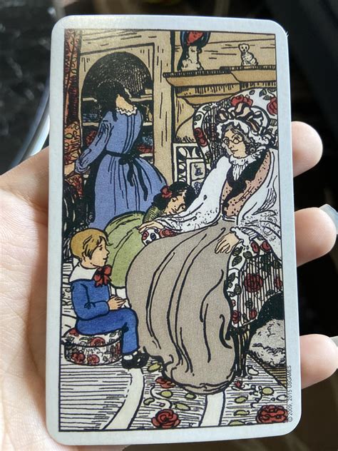 It can be difficult for novices to memorize. Anyone know the meaning of this card? : tarot