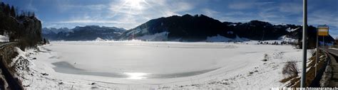Lago de sihl estas baraĵlago en kantono ŝvico en svislando. Sihlsee im Winter