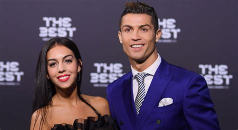 Cristiano ronaldo's wife georgina rodriguez hot dance, cristiano ronaldo's family, gym4men queries: Cristiano Ronaldo and wife love Master KG's JERUSALEMA
