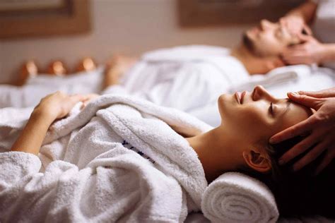 In this series of videos athena gives a demonstration on different techniques. Couples Massage in Philadelphia - Le Reve Rittenhouse Day Spa