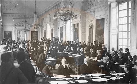 Treaty of trianon, (1920), treaty concluding world war i and signed by representatives of hungary on one side and the allied powers on the other. Tratatul de la Trianon, consfințirea unei ordini de drept ...