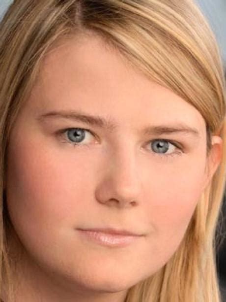 Natascha kampusch sagt, sie habe sich selbst befreit, am 23. Entführungsopfer: Natascha Kampusch kauft das Haus ihres ...