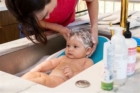 Summer lil luxuries whirlpool, bubbling spa and shower. The Best Baby Bathtubs and Bath Seats | Reviews by Wirecutter