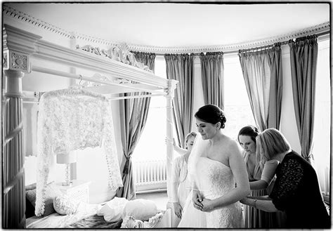 Ezinearticles.com allows expert authors in hundreds of niche fields to get massive levels of exposure in exchange for the submission of their quality original articles. Eastington Park wedding photography - Alice & Mark