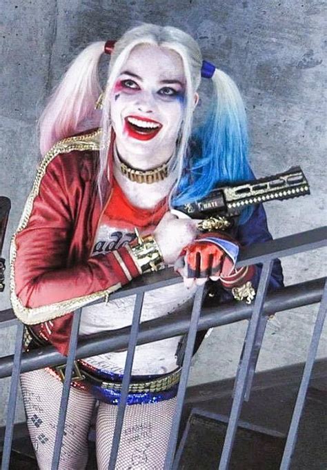 Batman and the joker are missing, perhaps because warner bros has pretty much given up an integrated dc. Pin on Margot robbie harley quinn