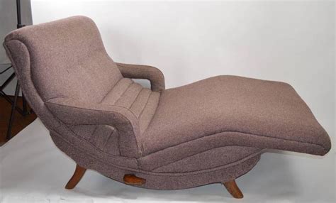 Both sides can be adjusted independently of one another according. Double Wide Contour Lounge Chaise at 1stdibs