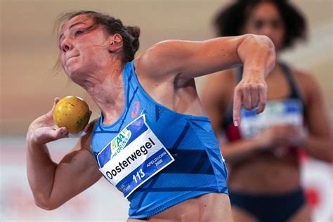 Oosterwegel, önceki kariyer rekoru olan 6308 puanla ancak 12. Atlete Emma Oosterwegel neemt toch nog een record mee naar ...