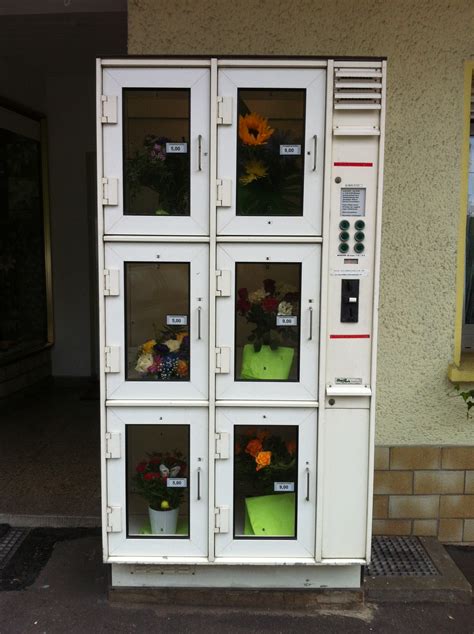 Im blumenshop finden sie bestimmt den passenden blumenstrauss oder am blumenautomat an der oberdorfstrasse 44. Unterwegs | - Part 6