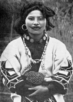 The ainu, are an indigenous people of japan (hokkaido) and russia (sakhalin and the kuril islands).日本の先住民族アイヌ。100年以上も前から、日本列島で生活していました。ミステリアスな日本の絶滅しつつある少数民族. 【39件】伝統的なタトゥー｜おすすめの画像 | 伝統的なタトゥー ...