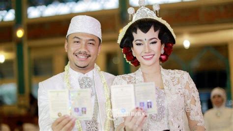 Check spelling or type a new query. Ratu Felisha Digugat Cerai Suami setelah 4 Tahun Menikah - Tribun Ternate