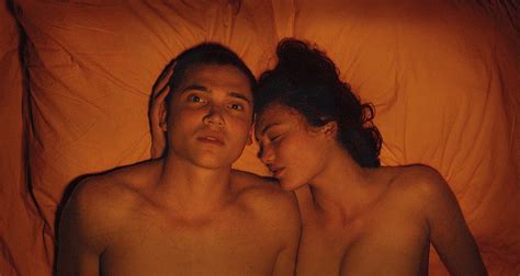 Murphy is an american living in paris who enters a highly sexually and emotionally charged relationship with electra. Gaspar Noé Talks Love, Filming 3-D Sex Scenes, and What's ...